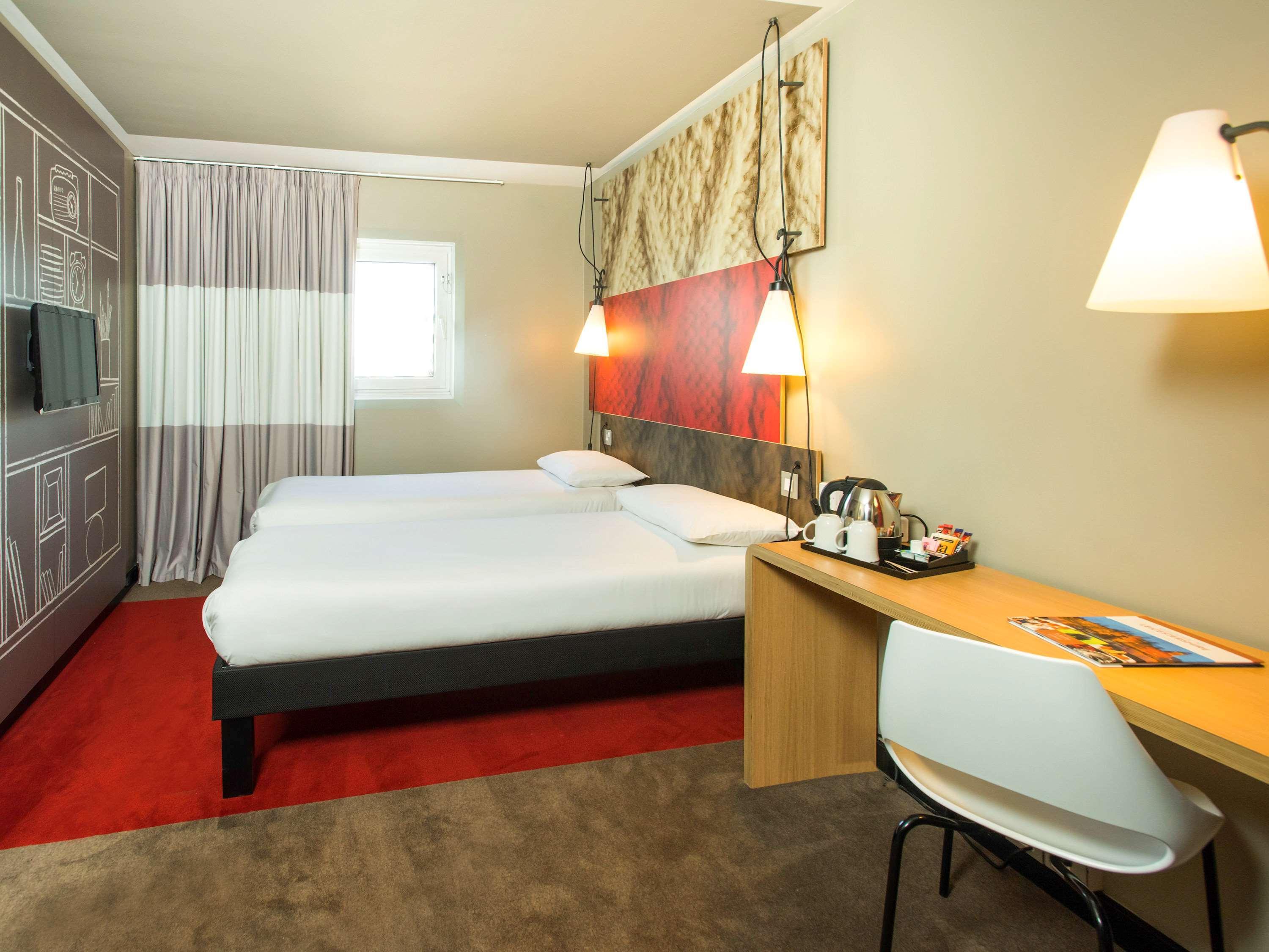Ibis Sheffield City Exterior photo
