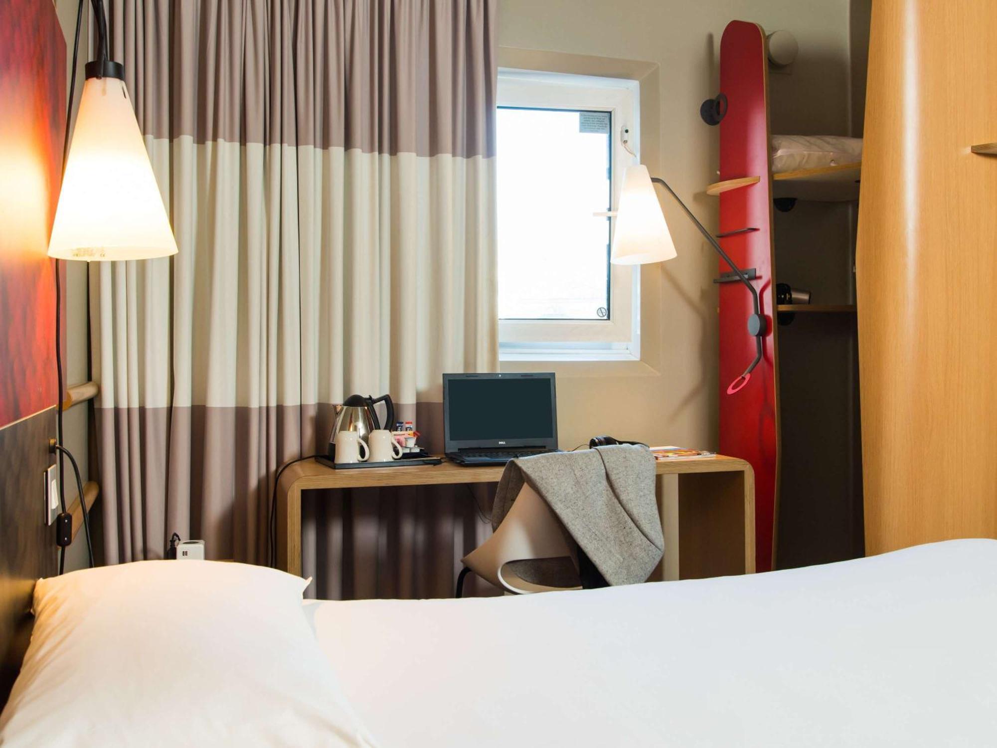 Ibis Sheffield City Exterior photo