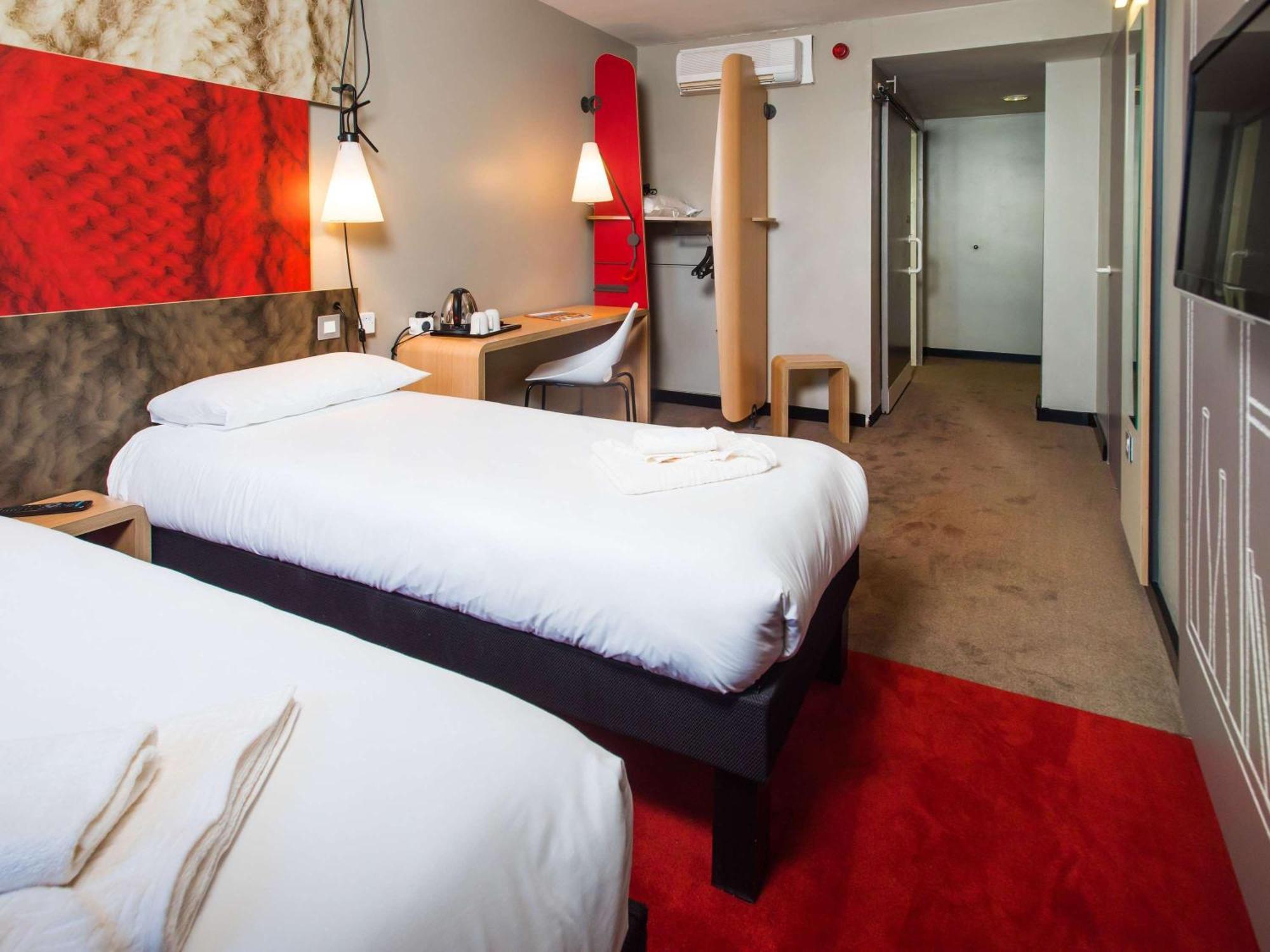 Ibis Sheffield City Exterior photo